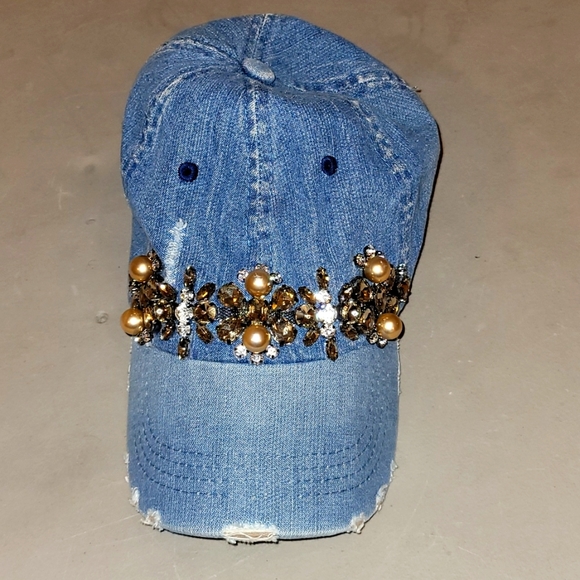olive & oique Accessories - Womens Beautiful Jean and Bling baseball cap. Brand is Olive & Olique